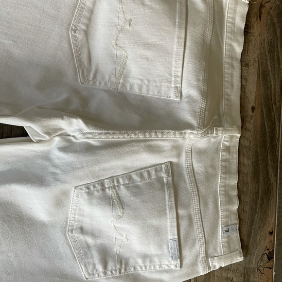 7 for all mankind white jeans - Picture 6 of 9